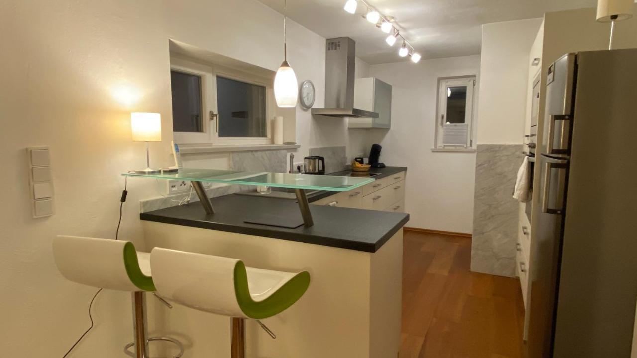 Fewo Luxus Wohnung Im Eigenen Ferienhaus, 120 Qm, Naehe Regensburg Mit Balkon, Terrasse & Garten, Gute Zuganbindung Laber Eksteriør bilde