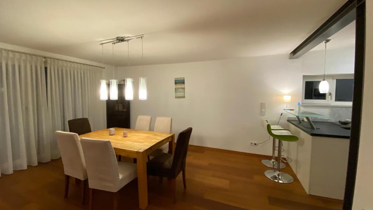Fewo Luxus Wohnung Im Eigenen Ferienhaus, 120 Qm, Naehe Regensburg Mit Balkon, Terrasse & Garten, Gute Zuganbindung Laber Eksteriør bilde