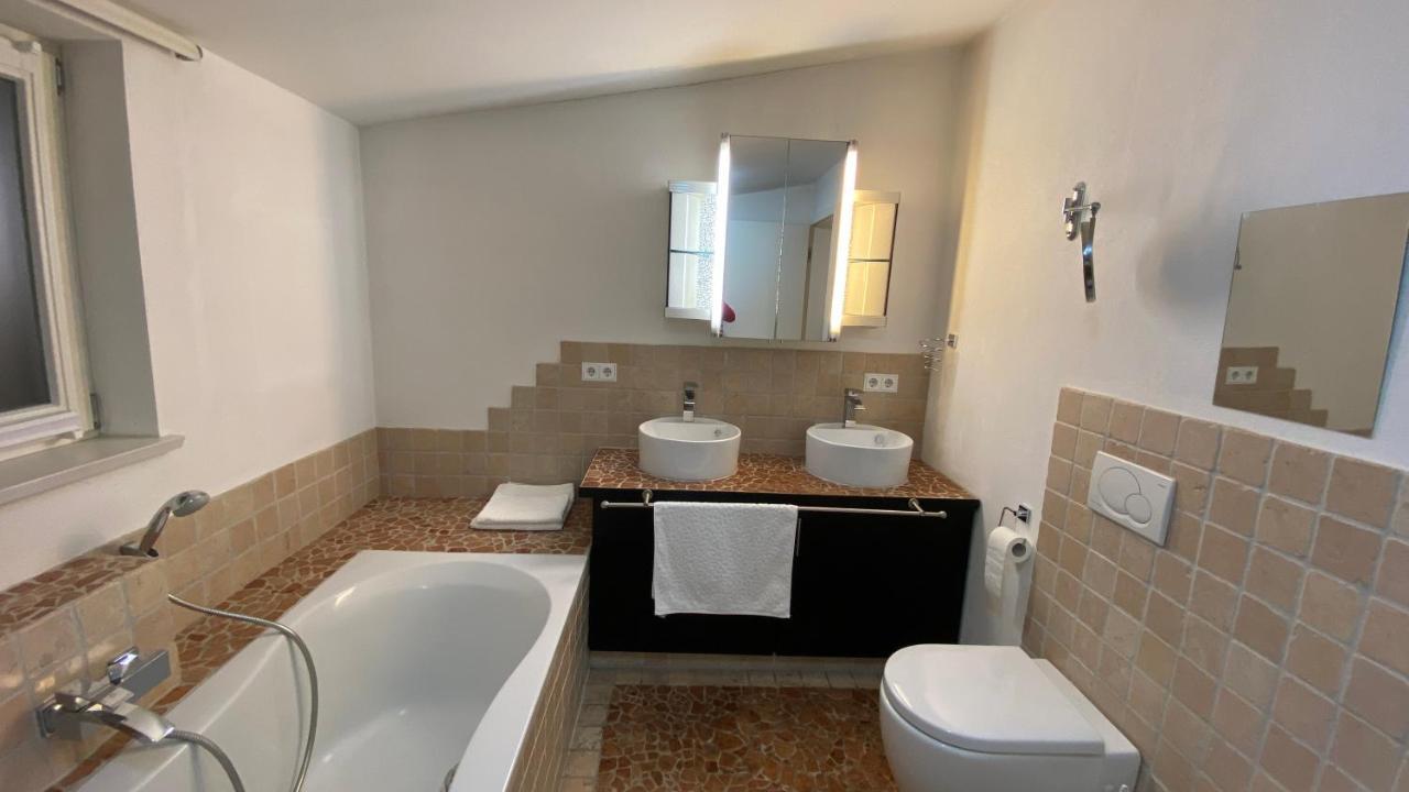 Fewo Luxus Wohnung Im Eigenen Ferienhaus, 120 Qm, Naehe Regensburg Mit Balkon, Terrasse & Garten, Gute Zuganbindung Laber Eksteriør bilde