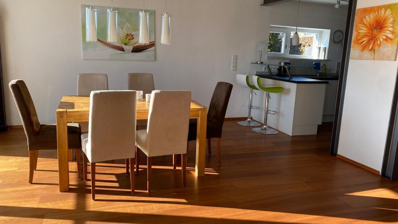 Fewo Luxus Wohnung Im Eigenen Ferienhaus, 120 Qm, Naehe Regensburg Mit Balkon, Terrasse & Garten, Gute Zuganbindung Laber Eksteriør bilde